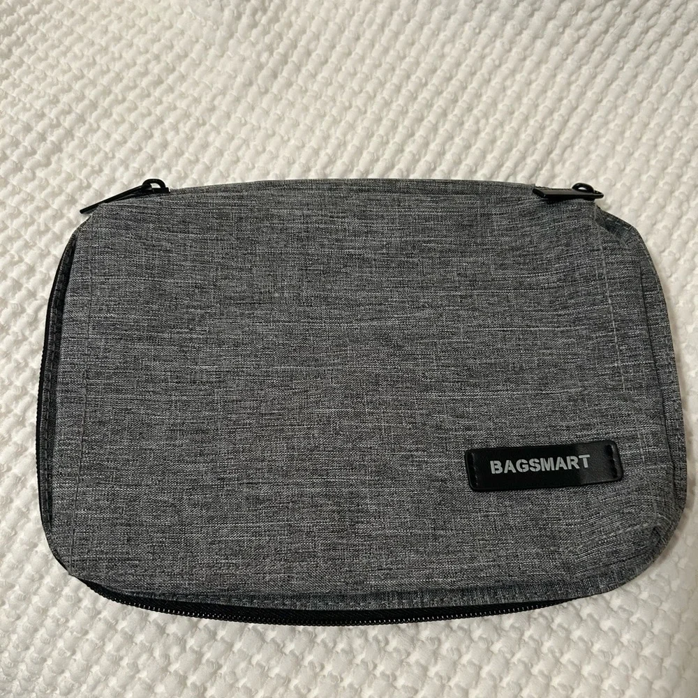 Bahamas’s Gray Tech Bag